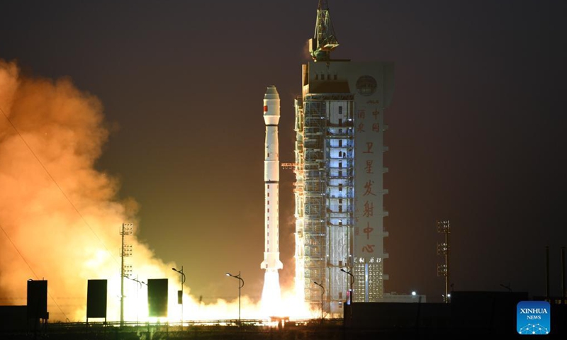 A Long March-4C rocket carrying the satellite Gaofen-3 02 blasts off from the Jiuquan Satellite Launch Center in northwest China, Nov. 23, 2021. The new Earth-observation satellite was launched at 7:45 a.m. (Beijing Time) and has entered the planned orbit successfully.Photo:Xinhua