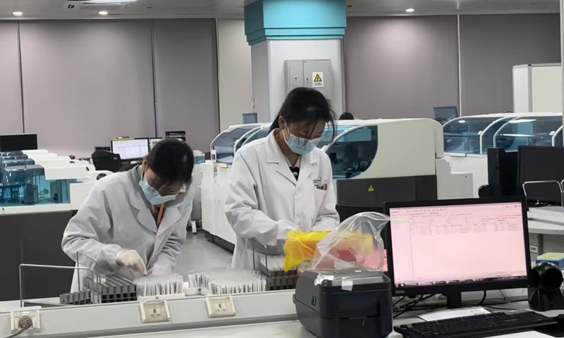 The Global Times reporters visit the lab of the headquarter of KingMed Diagnostics in Guangzhou, South China's Guangdong Province, which claimed to be the largest independent clinical testing laboratory in China.Photo:Liu Caiyu/GT