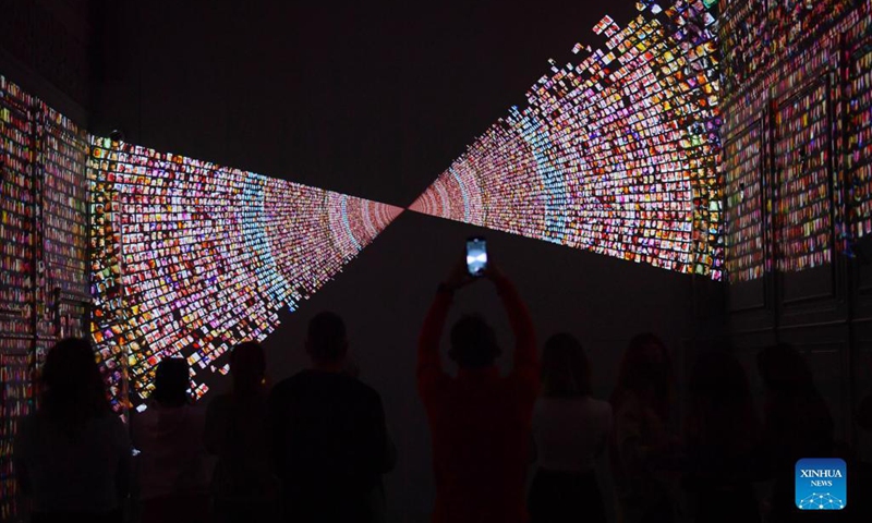 Türk sinemasının yapay zekalı dijital sergisi İstanbul’da sanatseverleri büyüledi