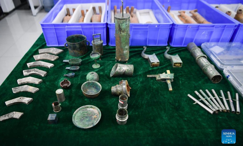 A large-scale mausoleum in Xi'an has been identified as belonging to Emperor Wendi of the Western Han Dynasty (202 BC-AD 25), local authorities said Tuesday. The mausoleum, located in Jiangcun Village on the eastern outskirts of Xi'an, is surrounded by more than 100 ancient tombs and outer burial pits.Photo:Xinhua