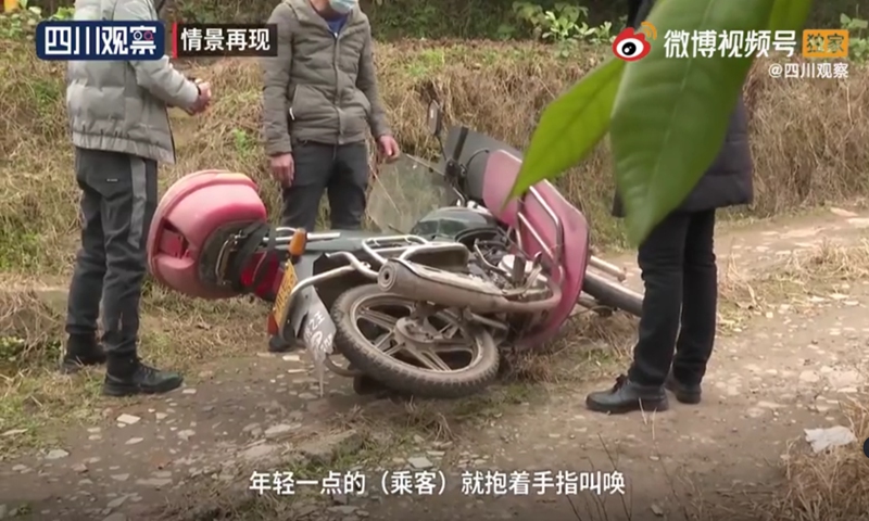 A man in Luzhou, Southwest China's Sichuan Province, has been jailed for breaking his own finger to extort $3,100 from a motorcyclist. Photo: screenshot of Sina Weibo