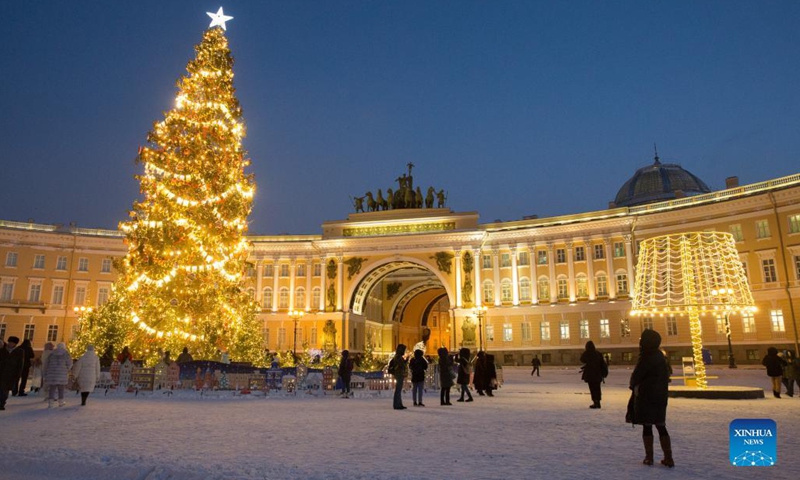 Light decorations are seen at the Winter Palace square in St. Petersburg, Russia, Dec. 20, 2021.(Photo: Xinhua)