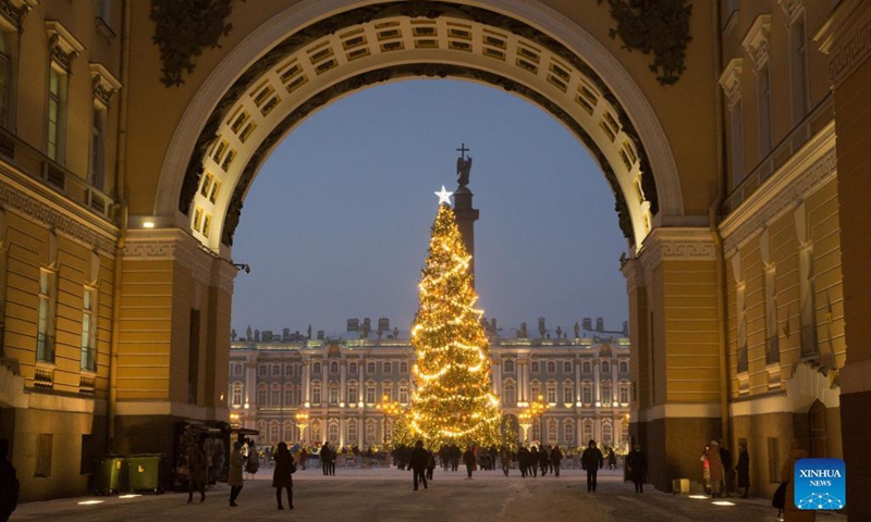 Light decorations are seen at the Winter Palace square in St. Petersburg, Russia, Dec. 20, 2021.(Photo: Xinhua)