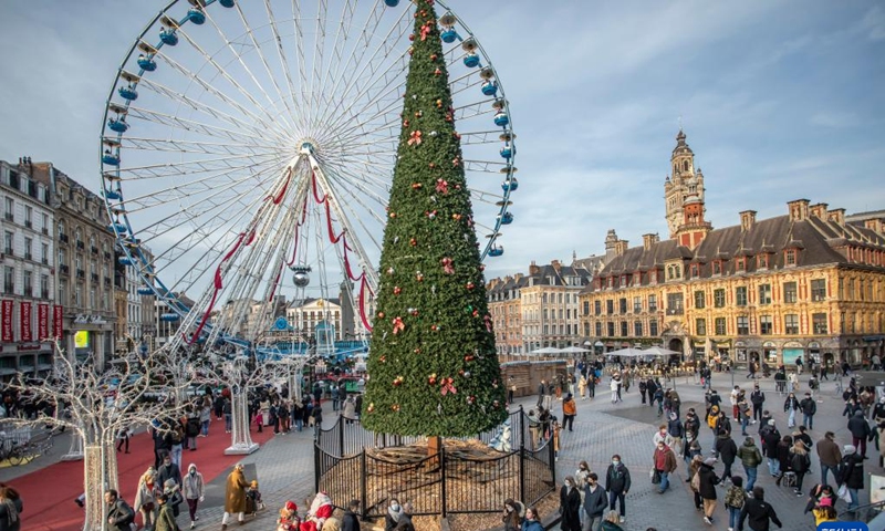 The Christmas market is seen in Lille, northern France, Dec. 22, 2021.(Photo: Xinhua)