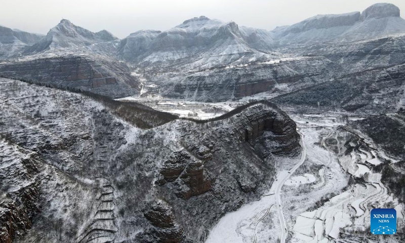 Aerial photo taken on Dec. 25, 2021 shows the snow scenery of Taihang Mountains in Shahe City, north China's Hebei Province.Photo:Xinhua