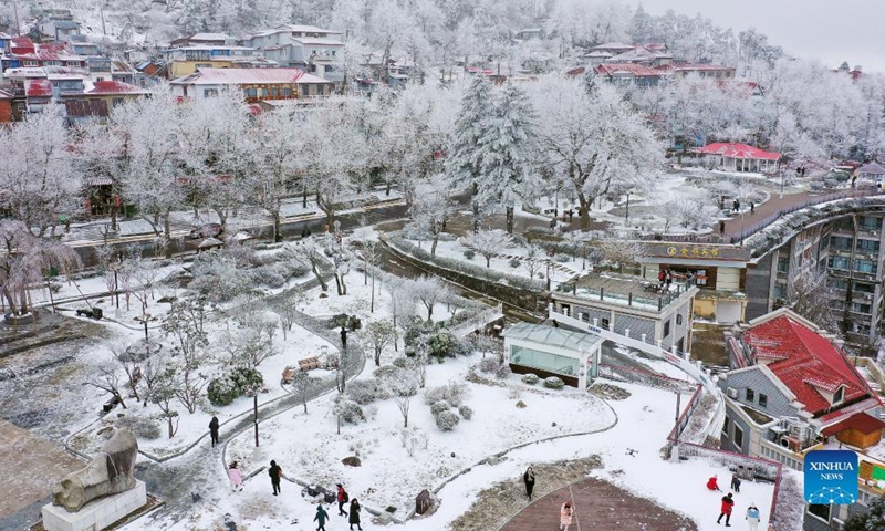 Photo taken on Dec. 26, 2021 shows the view of Lushan Mountain scenic spot after a snowfall in Jiujiang City, east China's Jiangxi Province.Photo:Xinhua