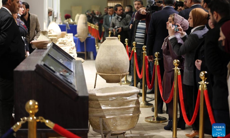 Antiques are displayed during an exhibition of archaeological discoveries at the Iraqi National Museum in Baghdad, Iraq, Dec. 30, 2021.Photo:Xinhua
