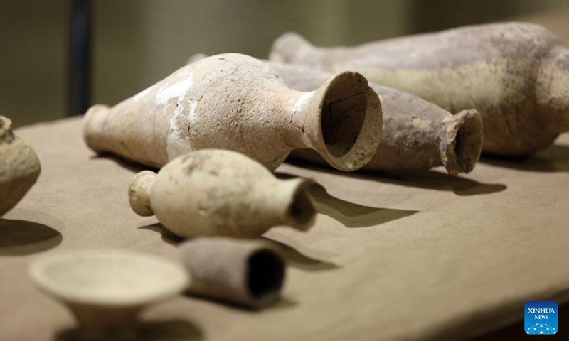Antiques are displayed during an exhibition of archaeological discoveries at the Iraqi National Museum in Baghdad, Iraq, Dec. 30, 2021.Photo:Xinhua