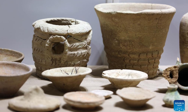 Antiques are displayed during an exhibition of archaeological discoveries at the Iraqi National Museum in Baghdad, Iraq, Dec. 30, 2021.Photo:Xinhua
