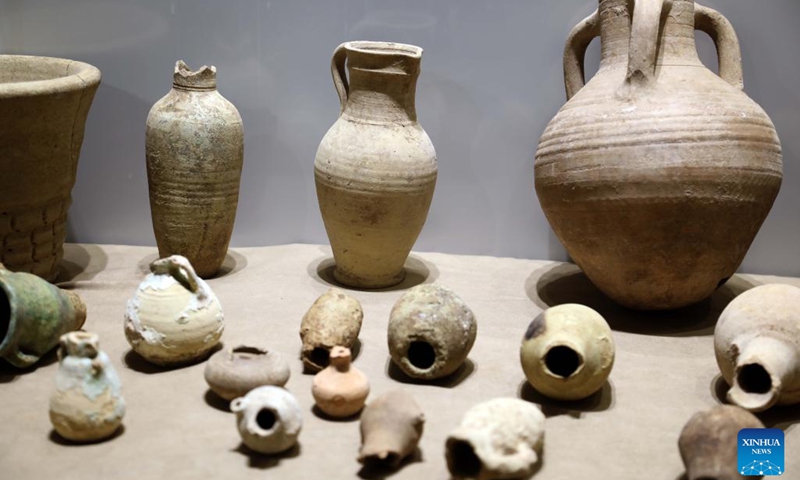 Antiques are displayed during an exhibition of archaeological discoveries at the Iraqi National Museum in Baghdad, Iraq, Dec. 30, 2021.Photo:Xinhua