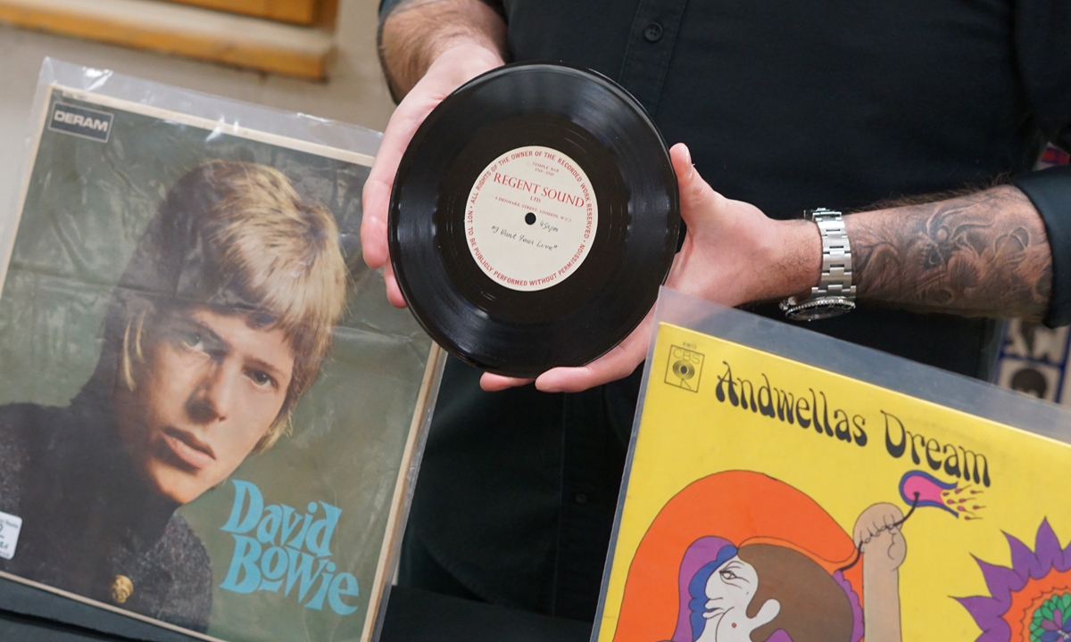 A recently discovered early David Bowie record in the UK Photo: VCG