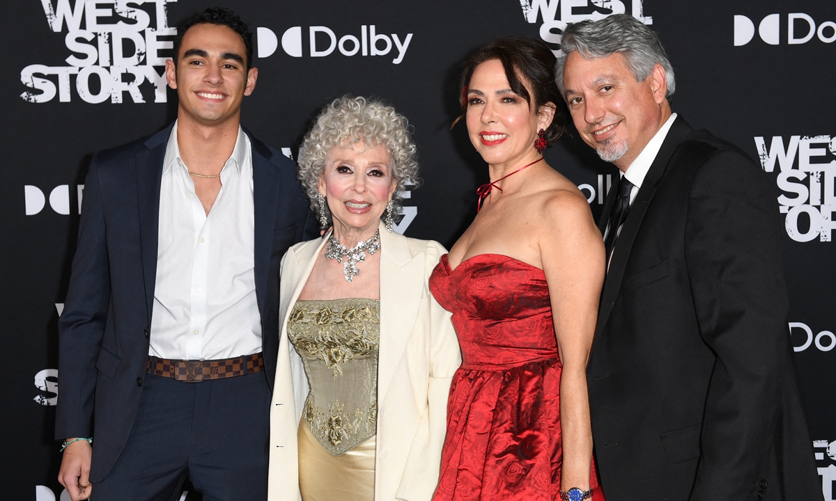 Actress Rita Moreno (2nd left) and daughter actress Fernanda Gordon (2nd right) arrive for the premiere of Steven Spielberg's <em>West Side Story</em> at the El Capitan Theatre in Los Angeles on December 7, 2021. Photo: AFP