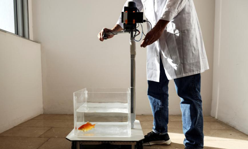 A research team at Ben-Gurion University of Israel develops a fish-operated vehicle. (Photo/Agencies)