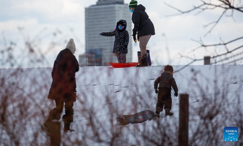 Snow blankets New York with hundreds of flights canceled - Global Times