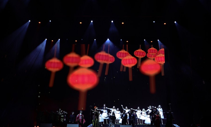 Photo taken on Jan. 10, 2022 shows a tenor and children's chorus at a gala for National Day of China Pavilion at the Expo 2020 Dubai site in Dubai, the United Arab Emirates.(Photo: Xinhua)