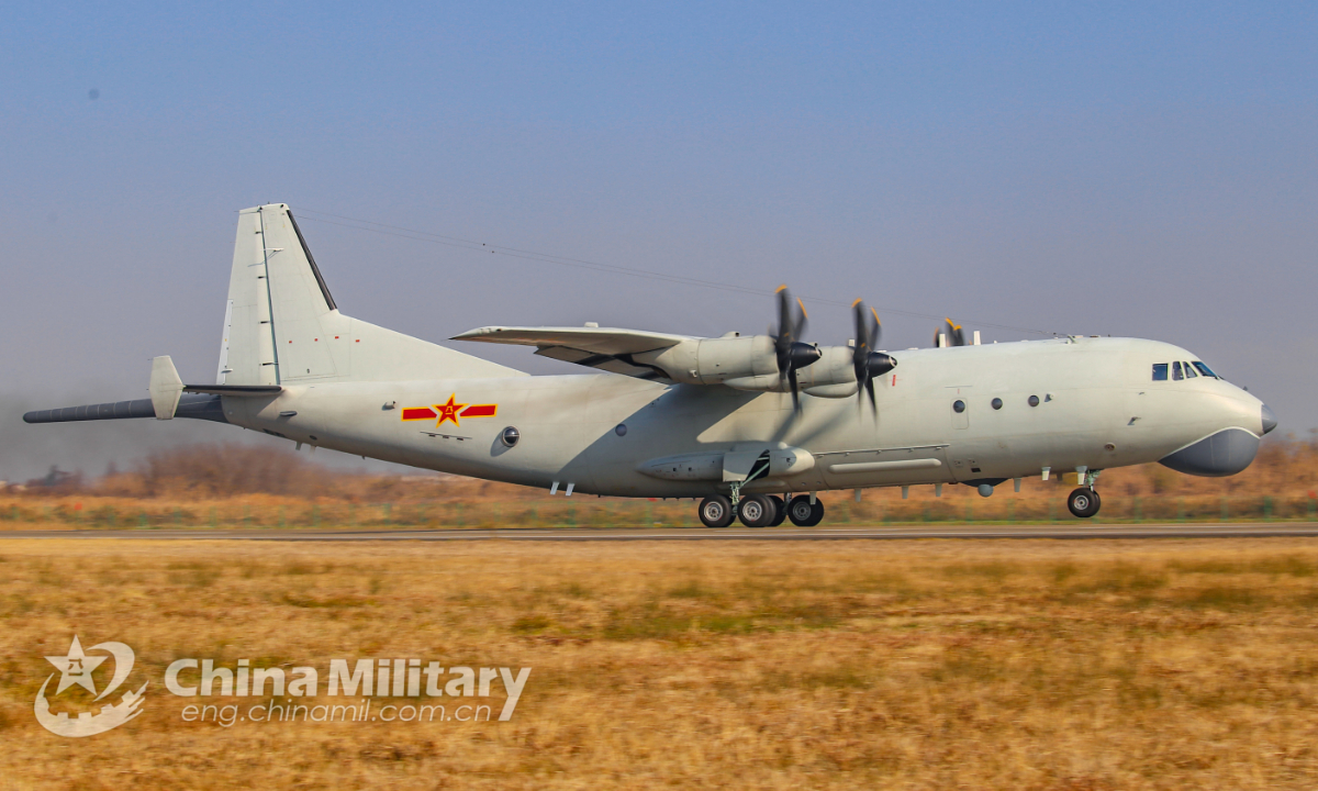 A KJ-500 airborne early warning (AEW) aircraft attached to a naval aviation division under the PLA Eastern Theater Command takes off for a patrol flight on January 2, 2022. (eng.chinamil.com.cn/Photo by Zhang Dingyi)