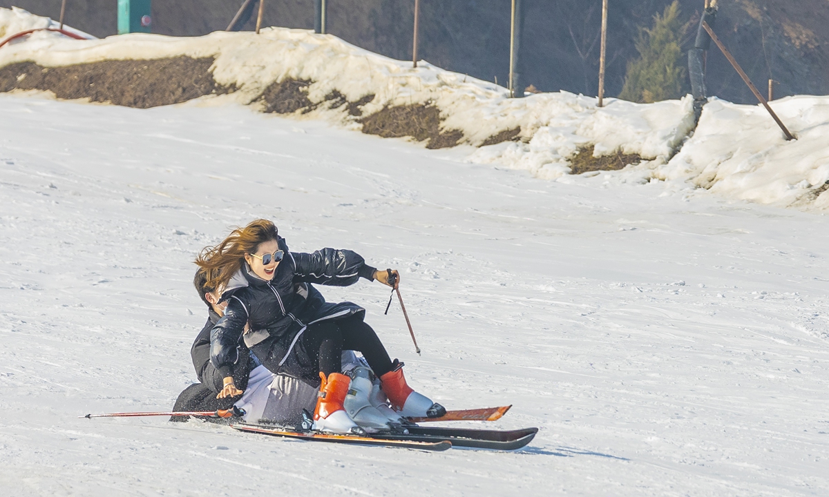A woman hits the slopes at the Sijiao International Ski Resort in Yuncheng city, Northwest China's Shanxi Province, on January 18, 2022, as the 2022 Beijing Winter Olympics approach. Photo: IC