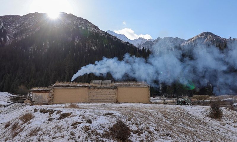 Photo taken on Jan. 26, 2022 shows a herdsmen's house in Akyaz Valley in Zhaosu County, Kazak Autonomous Prefecture of Ili, northwest China's Xinjiang Uygur Autonomous Region.(Photo: Xinhua)