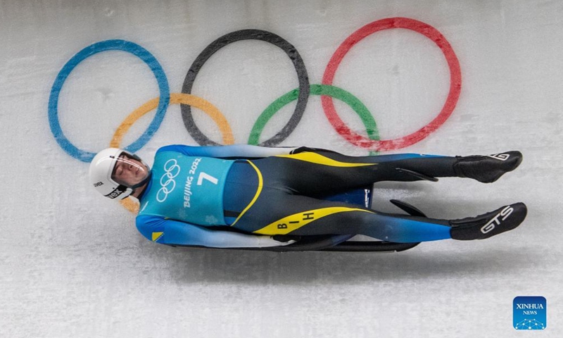Bosnia and Herzegovina's Mirza Nikolajev takes part in the men's singles luge training session at the National Sliding Centre in Beijing, capital of China, February 2, 2022. Photo: Xinhua/Sun Fei