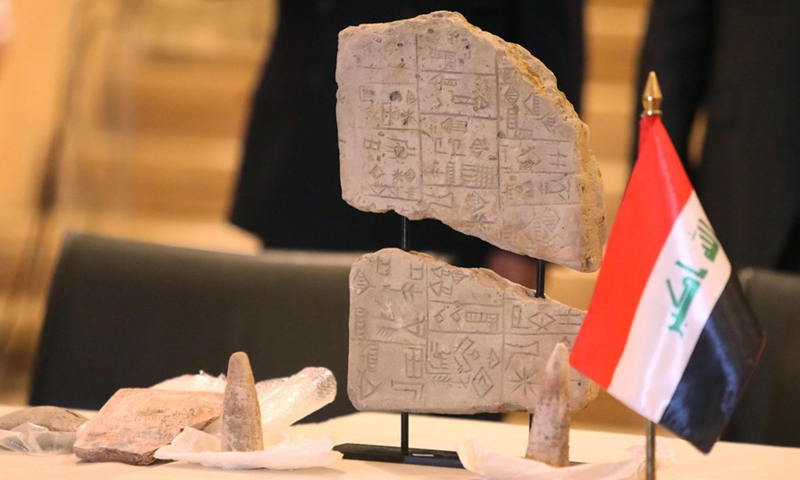 Sumerian artifacts are handed over to the Iraqi Embassy in Lebanon at the National Museum of Beirut in Beirut, on Feb. 6, 2022.Photo:Xinhua