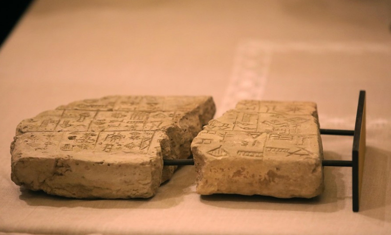 Sumerian artifacts are handed over to the Iraqi Embassy in Lebanon at the National Museum of Beirut in Beirut, on Feb. 6, 2022.Photo:Xinhua