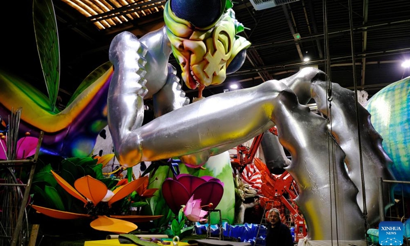 People work during preparations of floats for the upcoming 2022 Nice Carnival in Nice, France, on Feb. 8, 2022. The 2022 Nice Carnival will be held from Feb. 11 to Feb. 27.Photo:Xinhua