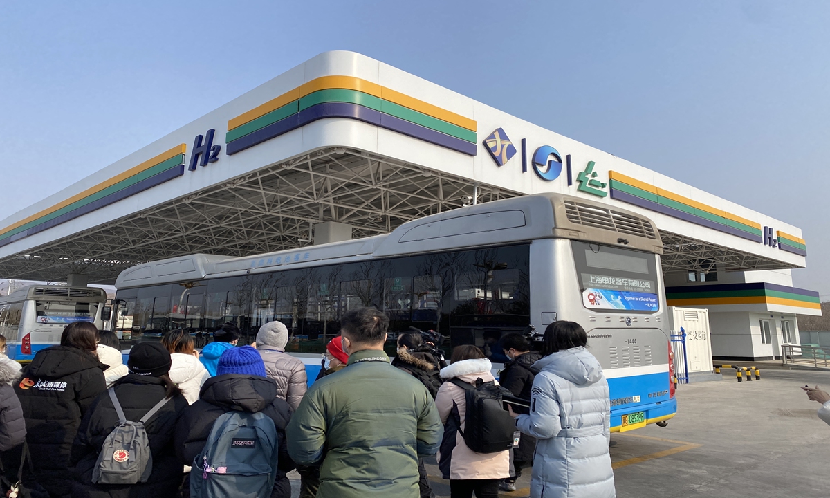 A hydrogen-powered bus is refueled at a station in Zhangjiakou. Photo: Zhang Hui/GT
