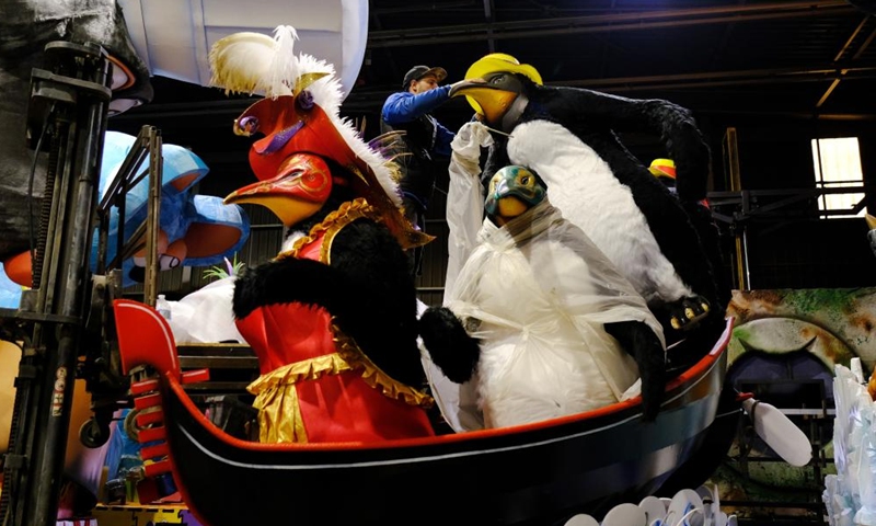 People work during preparations of floats for the upcoming 2022 Nice Carnival in Nice, France, on Feb. 8, 2022. The 2022 Nice Carnival will be held from Feb. 11 to Feb. 27.Photo:Xinhua