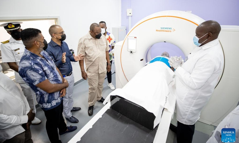 Kenyan President Uhuru Kenyatta (4th L) visits a regional cancer center at the Coast General Teaching and Referral Hospital in Mombasa, Kenya, on Feb. 8, 2022.Photo:Xinhua