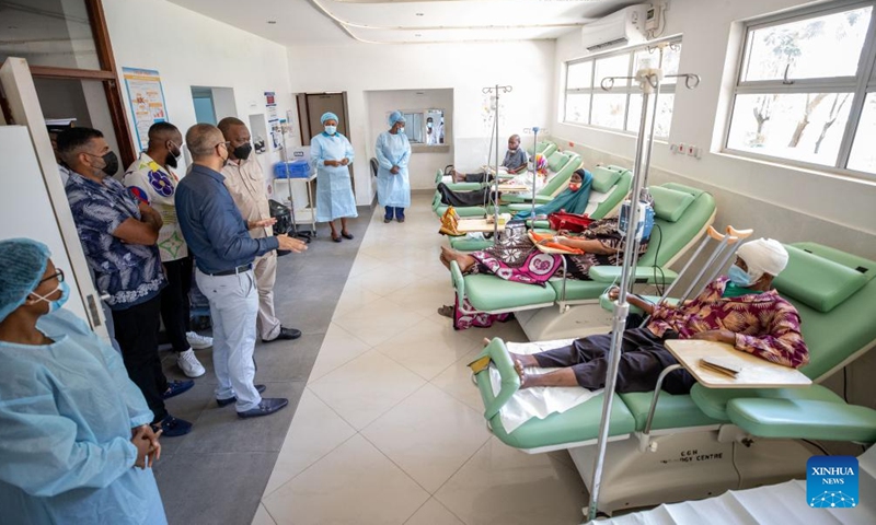 Kenyan President Uhuru Kenyatta (5th L) visits a regional cancer center at the Coast General Teaching and Referral Hospital in Mombasa, Kenya, on Feb. 8, 2022.Photo:Xinhua