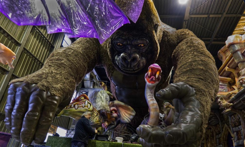 People work during preparations of floats for the upcoming 2022 Nice Carnival in Nice, France, on Feb. 8, 2022. The 2022 Nice Carnival will be held from Feb. 11 to Feb. 27.Photo:Xinhua