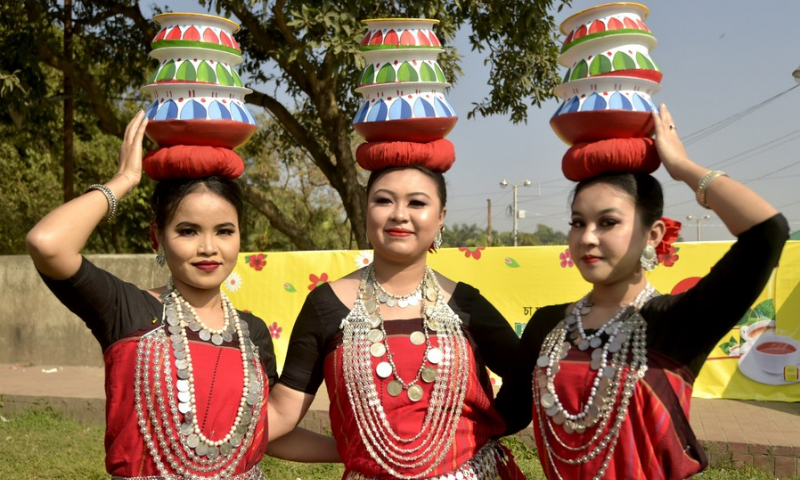 Artists perform at a program marking Pohela Falgun, the first day of spring and of the Bengali month Falgun, along with the Valentine's Day in Dhaka, Bangladesh on Feb. 14, 2022.(Photo: Xinhua)