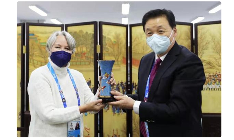 Susanne Lyons (left), chair of the US Olympic and Paralympic Committee and Yang Shu'an, deputy chair of the 2022 Olympic and Paralympic Winter Games Photo: A screenshot from Web