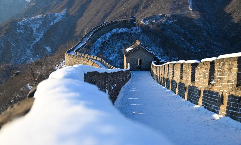 Photo taken on Feb. 14, 2022 shows the snow scenery of the Mutianyu section of the Great Wall in Beijing, capital of China.Photo:Xinhua