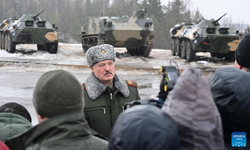 Belarusian President Alexander Lukashenko (3rd, R) visits the Osipovichi training ground, where the military exercises Allied Resolve 2022 are taking place, in Belarus, Feb 17, 2022.Photo:Xinhua