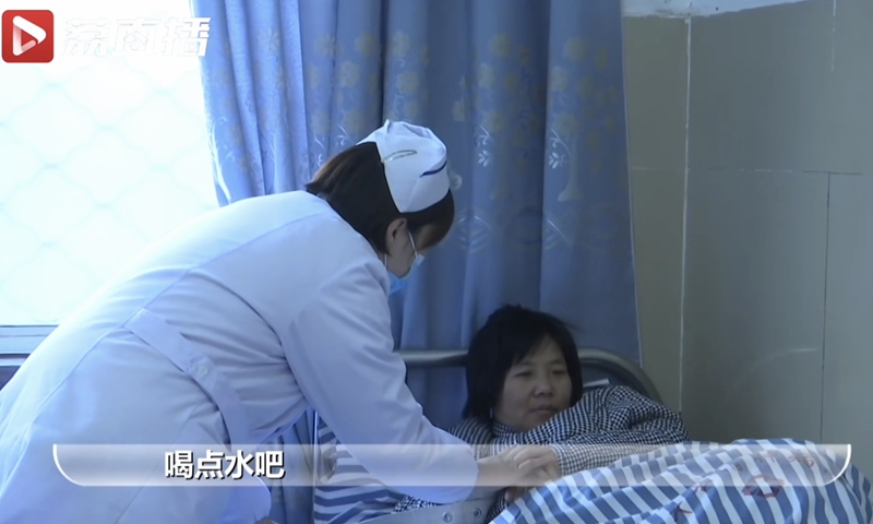The victim, a woman surnamed Yang, of a human trafficking case in Xuzhou, East China's Jiangsu Province, receives treatment in hospital. Photo: A screenshot from Sina Weibo 
