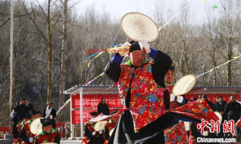 Local dancers perform 