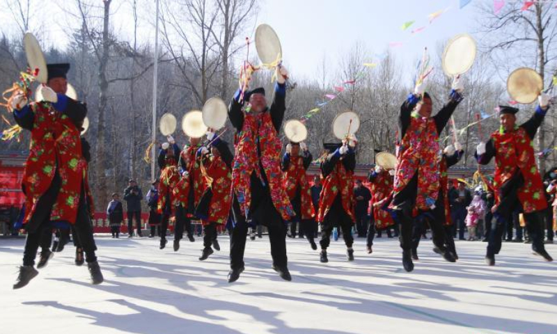 Local dancers perform 