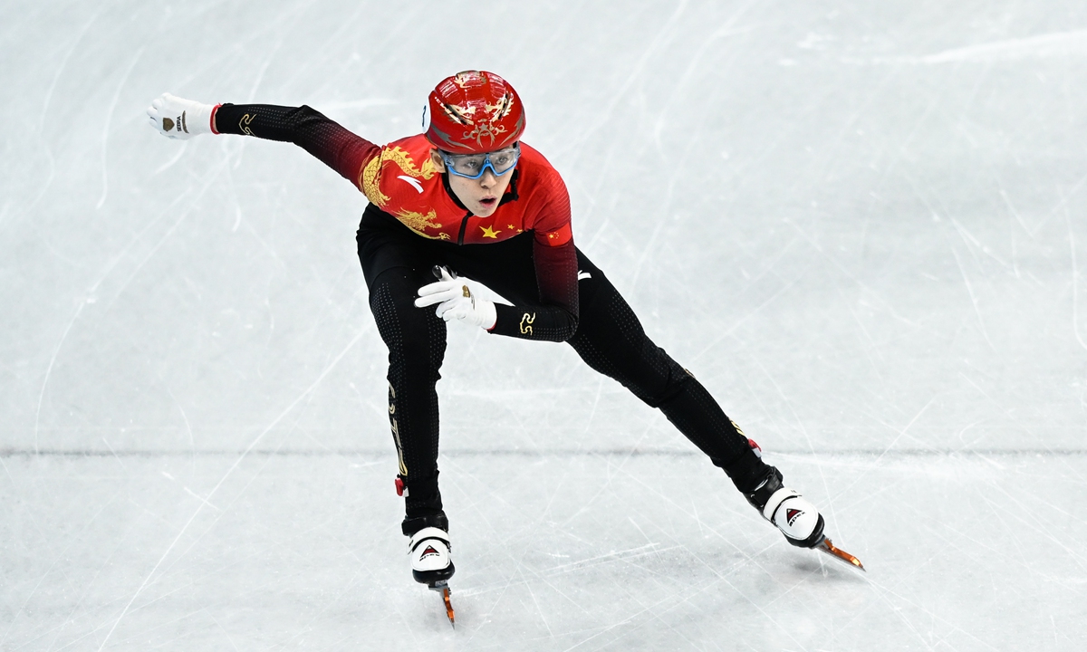 Chinese short-track speed skater Fan Kexin competes in the mixed team relay at Beijing 2022 on February 5, 2022. Photo: VCG