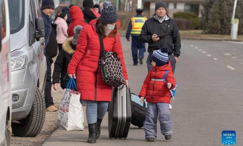 People from Ukraine arrive at Beregsurany, eastern Hungary, Feb. 26, 2022.Photo:Xinhua