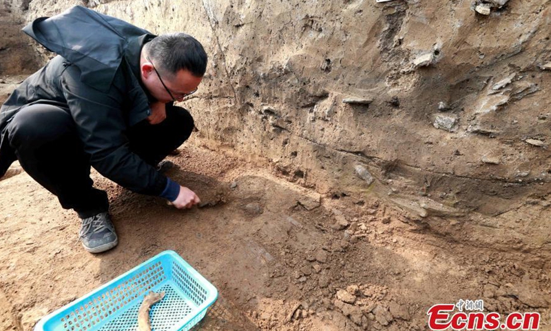Archeologists unearth the ruins of Jixia Academy, ancient China's first government-run institution of higher learning, in Linzi District of Zibo City in east China's Shandong Province, Feb.24, 2022. (Photo: China News Service/Liang Ben)