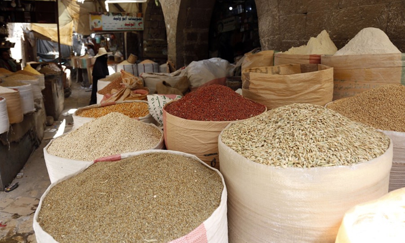 Yemenis buy grain at a market in Sanaa, Yemen's capital, on Feb. 27, 2022.(Photo: Xinhua)