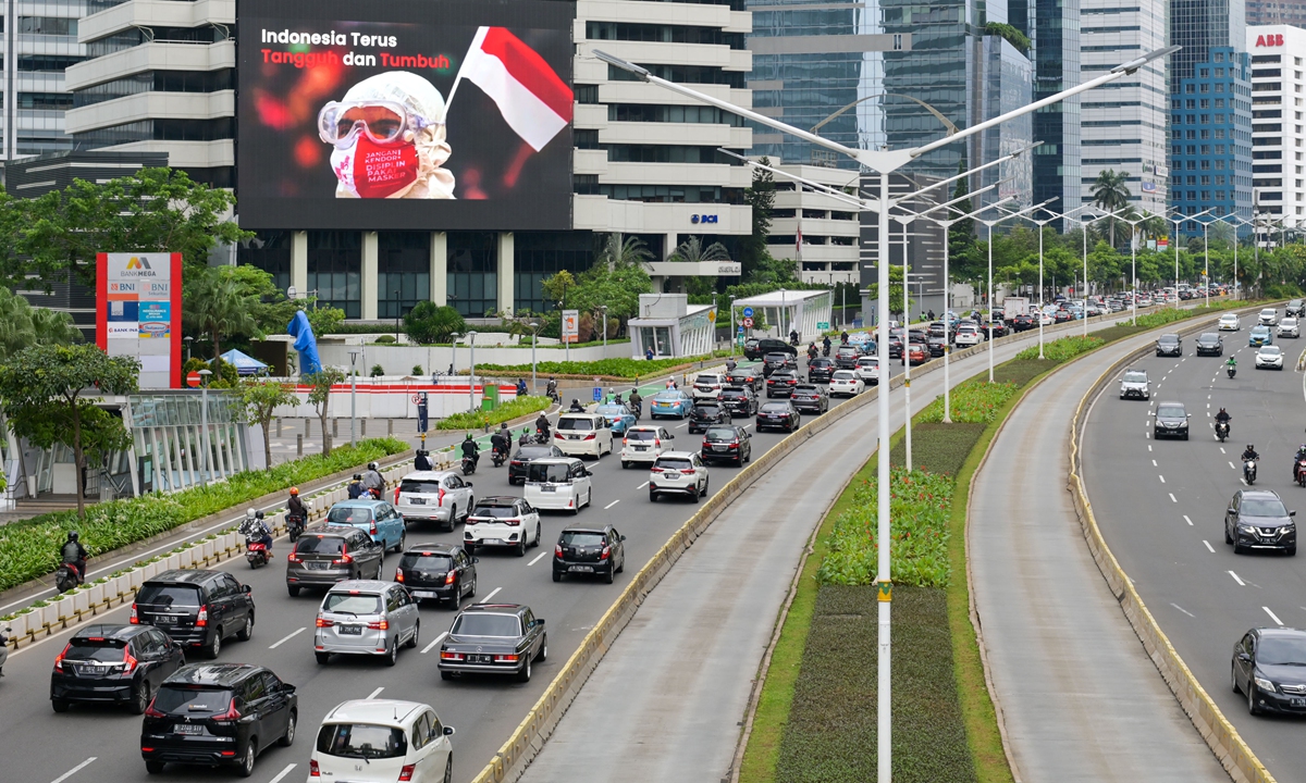 Vehicles drive through the busy highways in Jakarta, Indonesia on November 30, 2021. On January 18, Indonesia's Parliament approved a bill to relocate the country's capital from Jakarta to Nusantara in East Kalimantan.