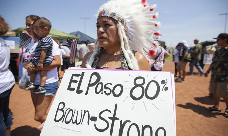 Photo taken on Aug. 7, 2019 shows Indian American Priscilla Perez taking part in a rally for gun control and anti-racism in El Paso, Texas, the United States.(Photo: Xinhua)