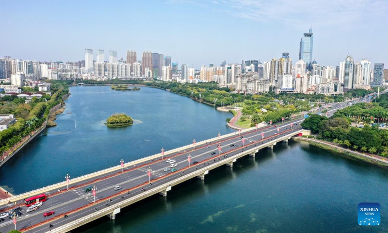 Aerial photo taken on March 7, 2022 shows the Nanhu Bridge in Nanning, south China's Guangxi Zhuang Autonomous Region. (Xinhua/Cao Yiming)
