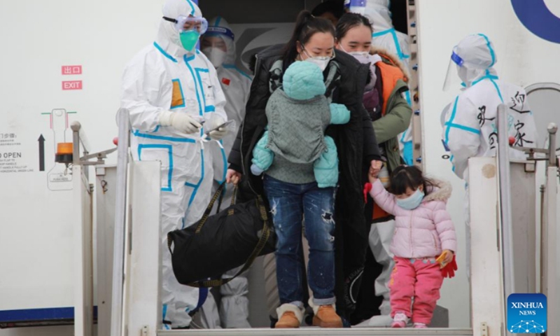 Chinese citizens evacuated from Ukraine arrive at Lanzhou Zhongchuan International Airport in Lanzhou, northwest China's Gansu Province, March 6, 2022.Photo:Xinhua