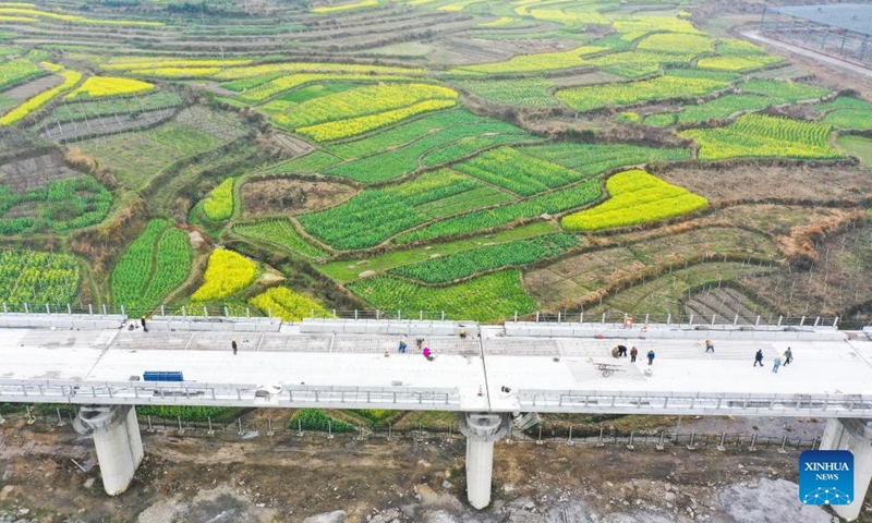 Aerial photo taken on March 6, 2022 shows a construction site of the Guiyang-Nanning high-speed railway in southwest China's Guizhou Province.(Xinhua/Yang Wenbin)
