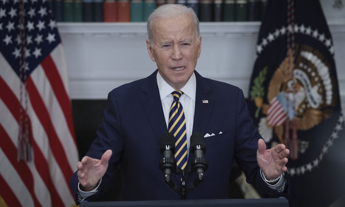 US President Joe Biden announced a full ban on imports of Russian oil and energy products on March 8, 2022. Photo: AFP