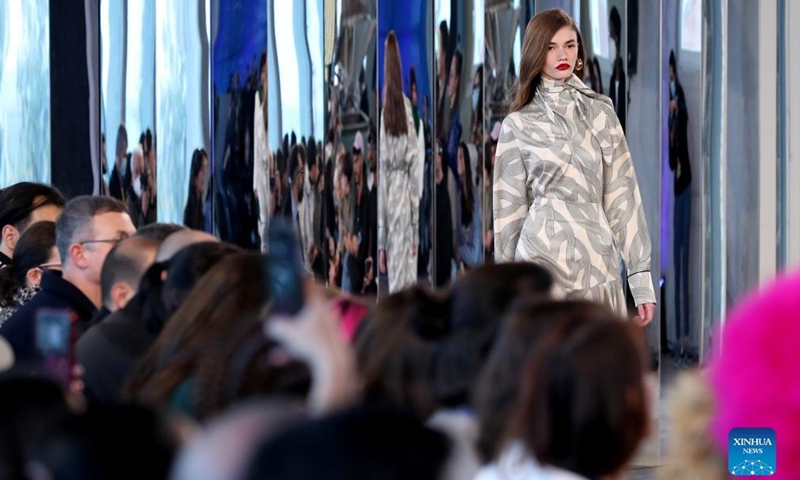 A model presents a creation by fashion designer Nuno Gama during the Lisbon Fashion Week in Lisbon, Portugal, on March 13, 2022.Photo:Xinhua