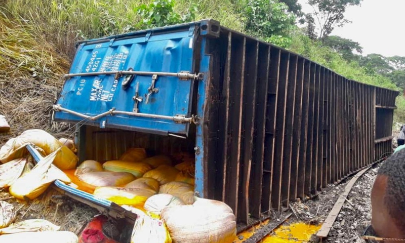 Photo taken on March 13, 2022 shows a scene of the derailment of a freight train in the district of Lubudi of Lualaba province, southeastern Democratic Republic of the Congo.Photo:Xinhua